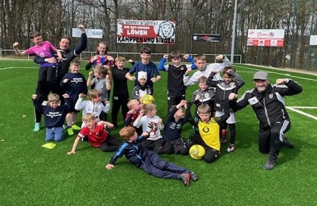 Gruppenfoto von den Teilnehmern