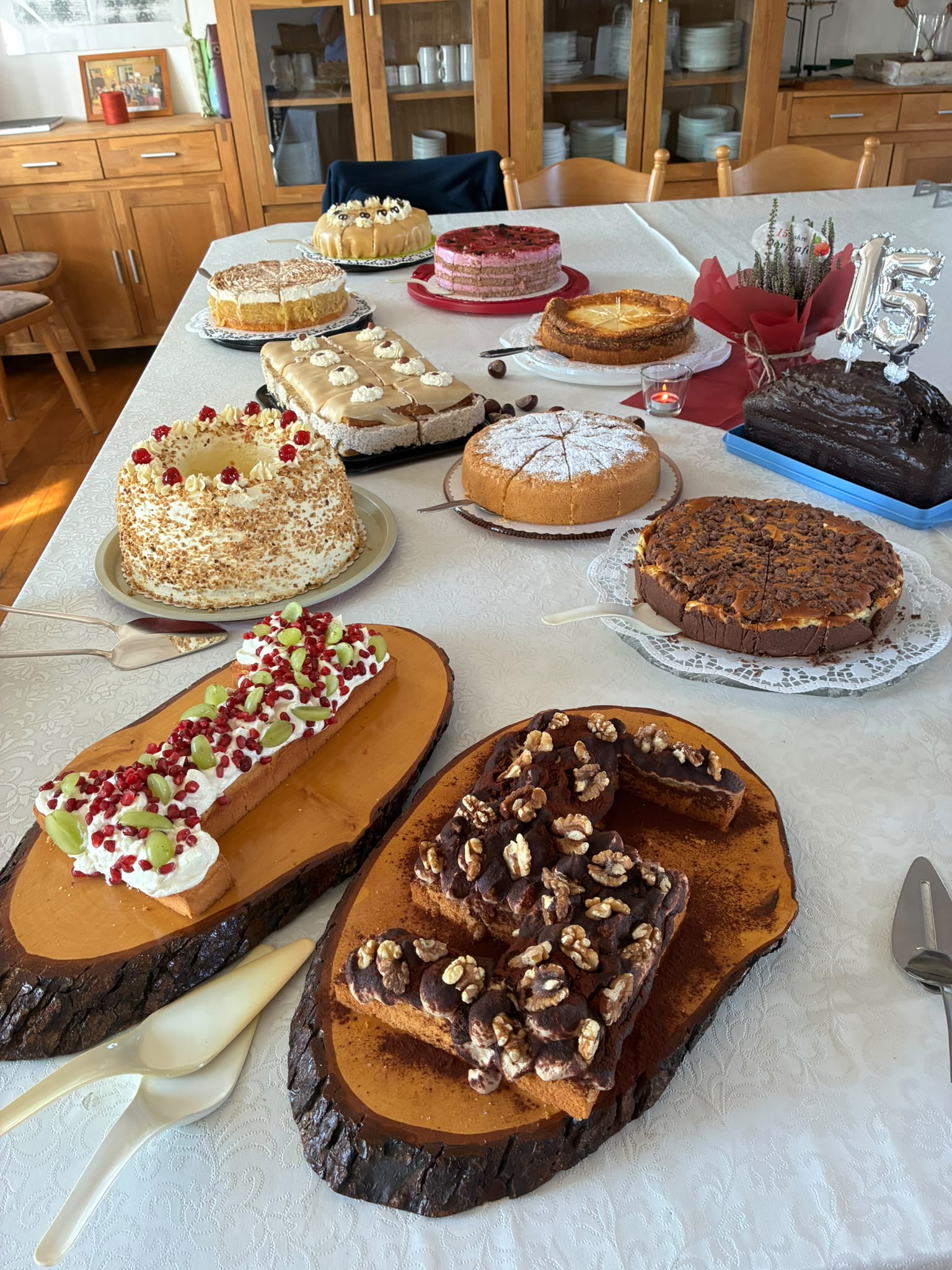 Das Kuchenbuffet der Jubiläumsfeier
